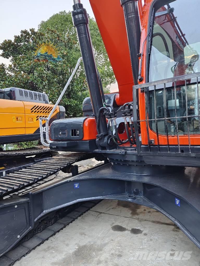 Doosan DX 300 LC Vikšriniai ekskavatoriai