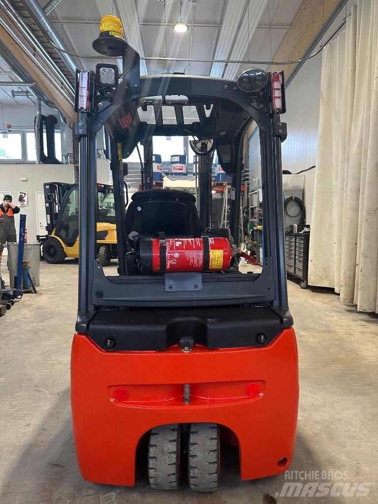Linde E20L-02 Elektriniai šakiniai krautuvai