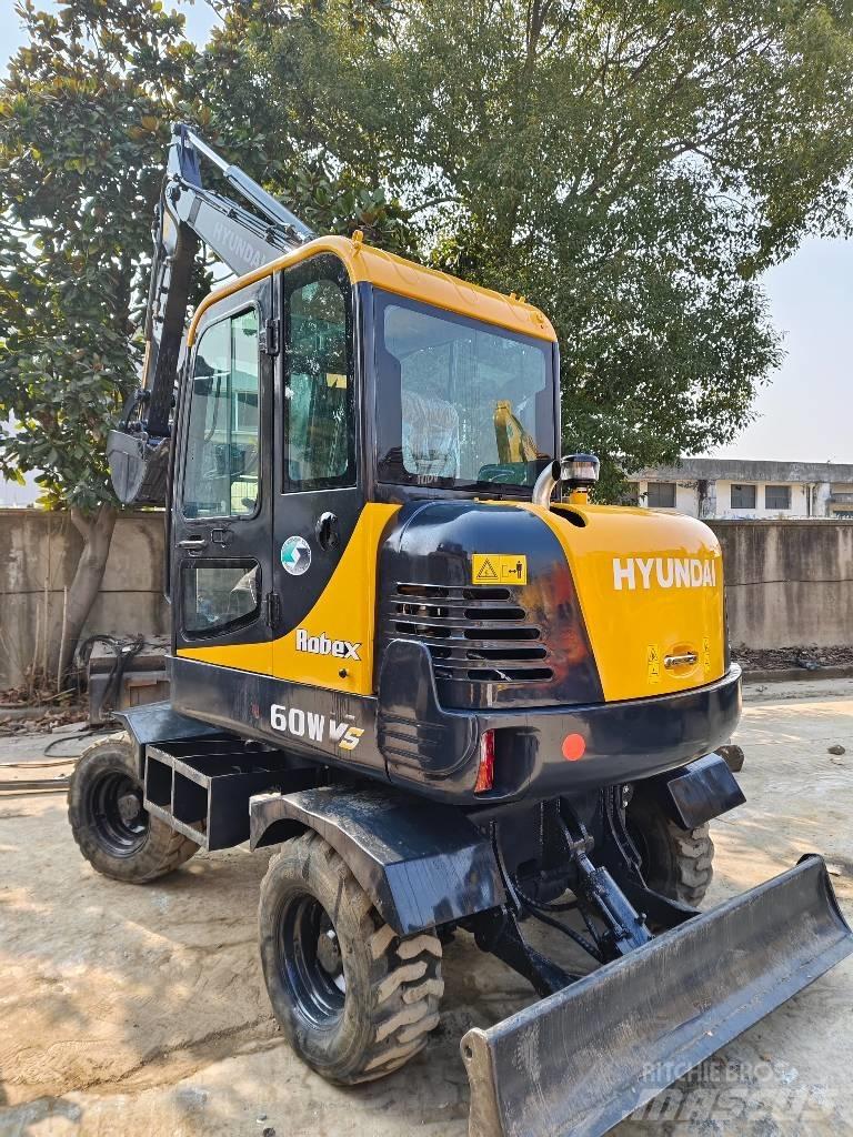 Hyundai Robex 60 W Ratiniai ekskavatoriai