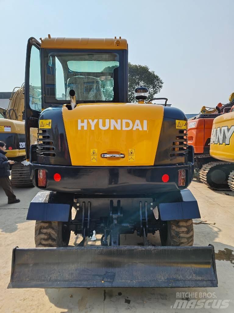 Hyundai Robex 60 W Ratiniai ekskavatoriai