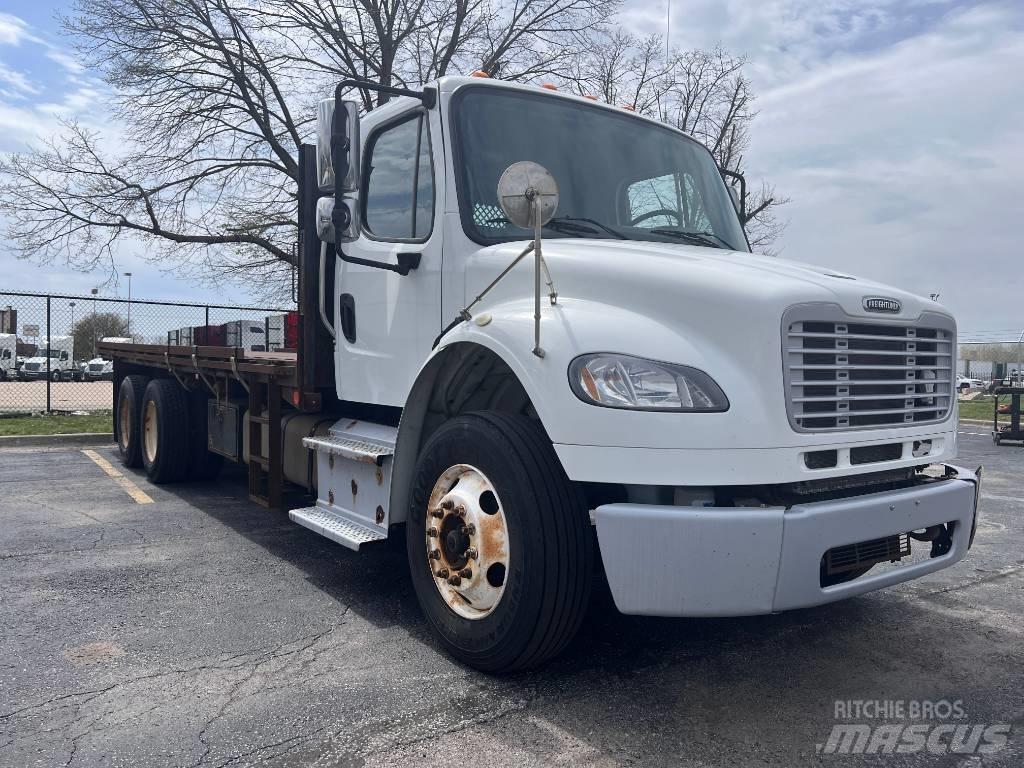 Freightliner M 106 Platformos/ Pakrovimas iš šono