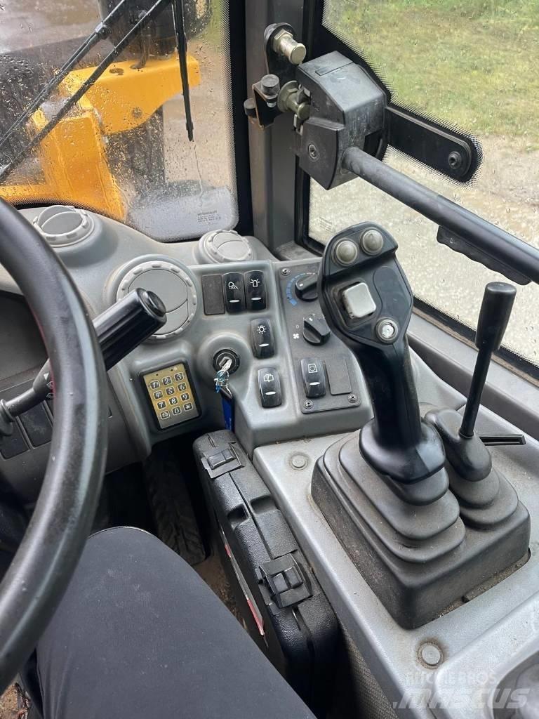 Volvo L 25 Naudoti ratiniai krautuvai