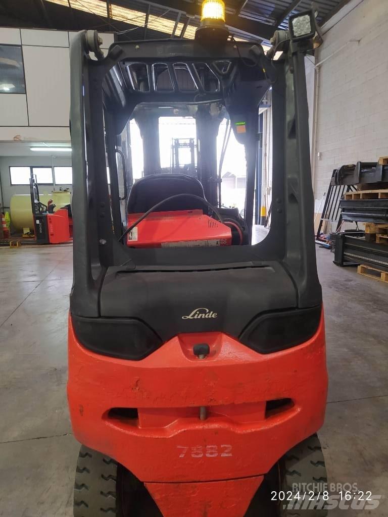 Linde E30/600 Elektriniai šakiniai krautuvai