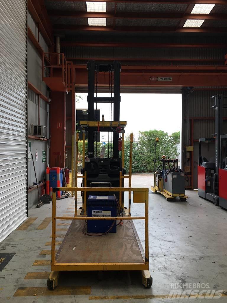 Hyster R30XMF2 Didelių aukščių keltuvai-krautuvai