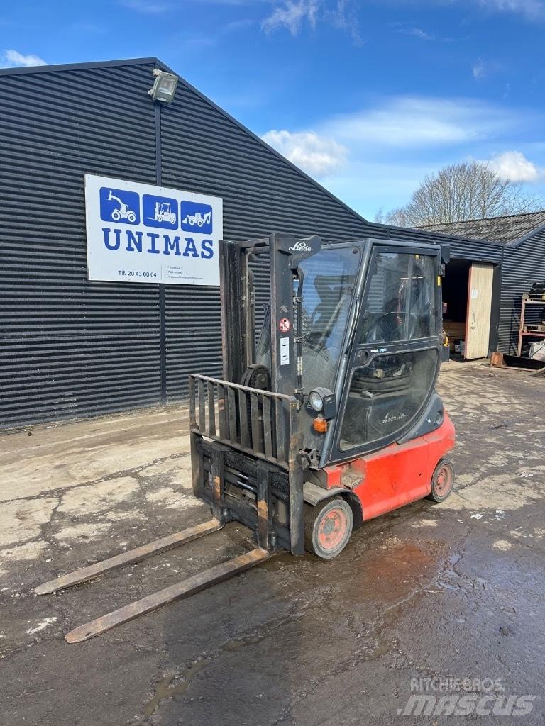 Linde E18 Elektriniai šakiniai krautuvai