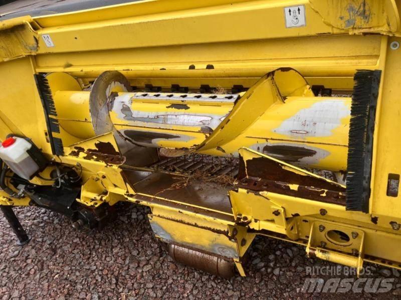 John Deere 8400 Pašarų ruošimo technika