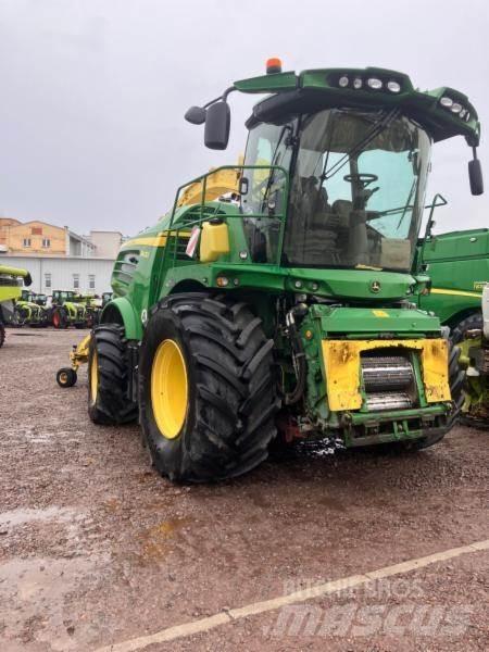 John Deere 8400 Pašarų ruošimo technika