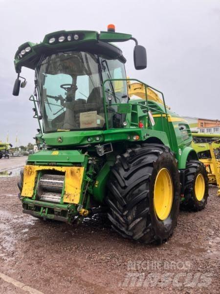 John Deere 8400 Pašarų ruošimo technika