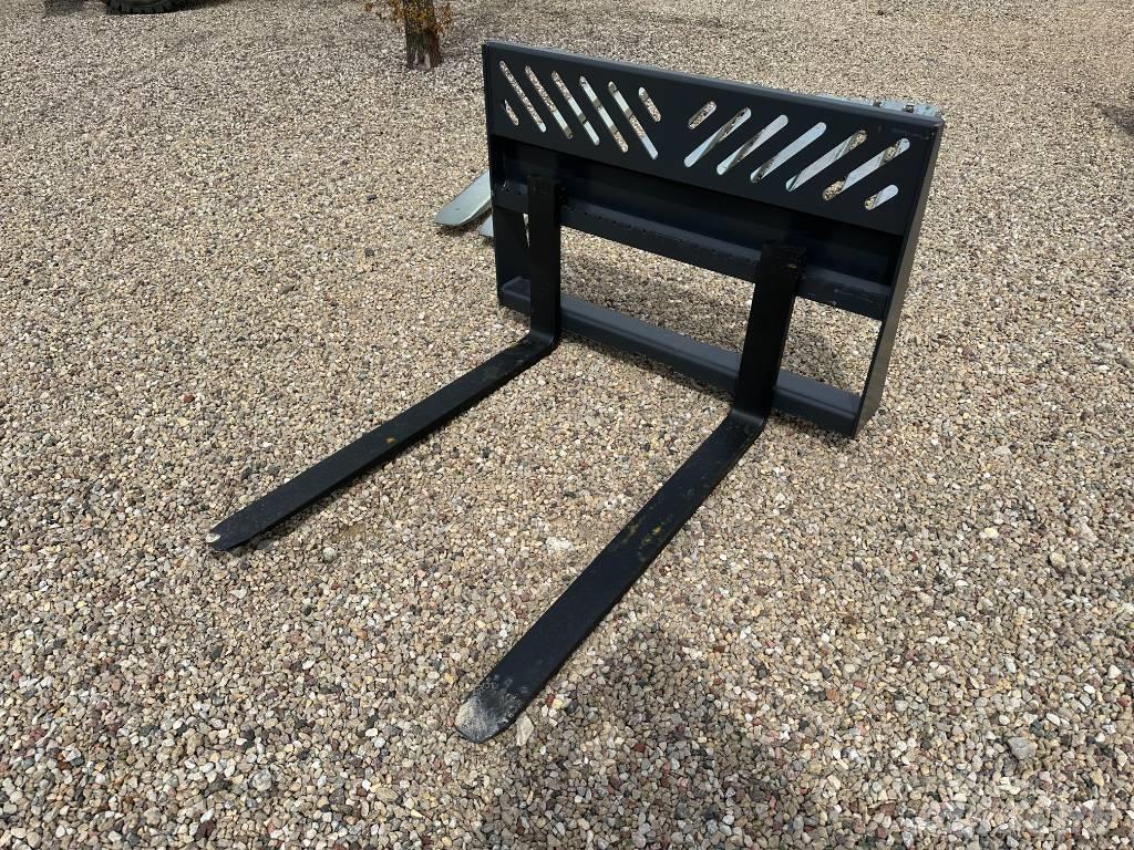 Bobcat Pallet forks Šakės