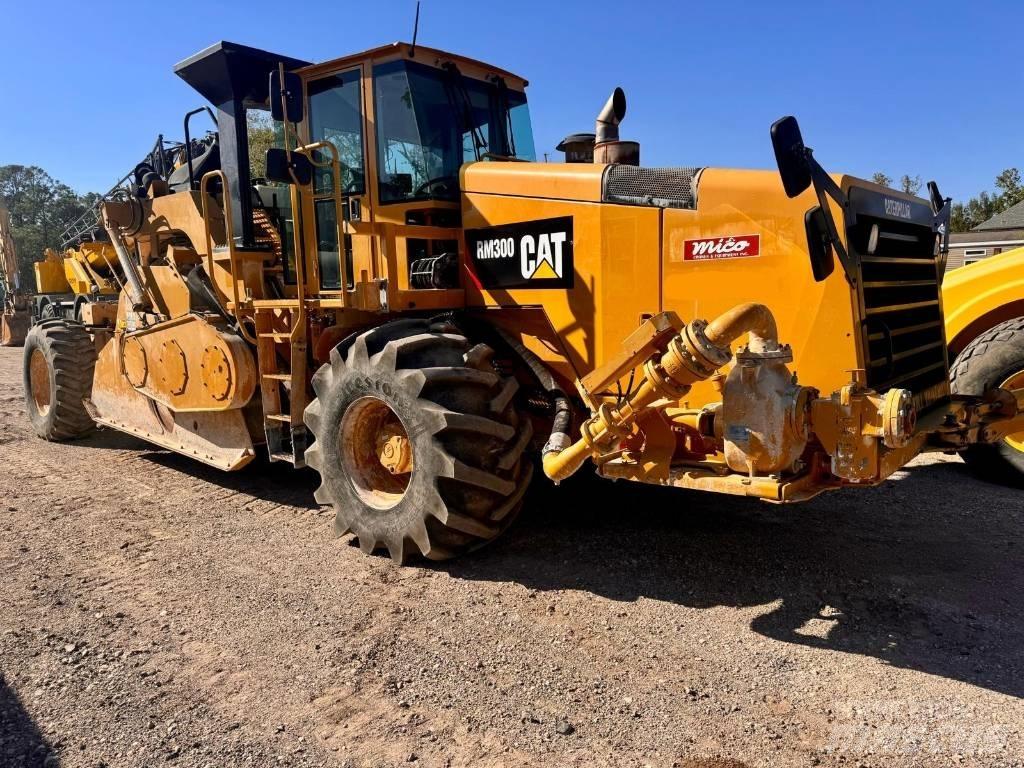 CAT RM 300 Asfalto perdirbimo technika