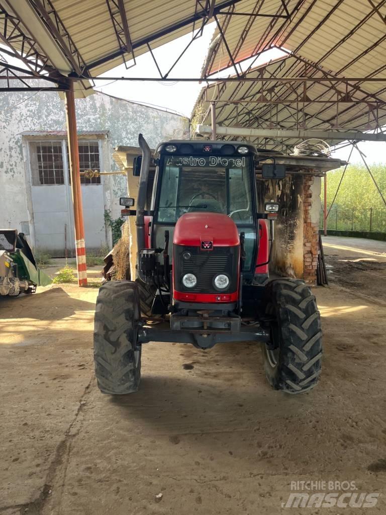 Massey Ferguson 5435 Traktoriai