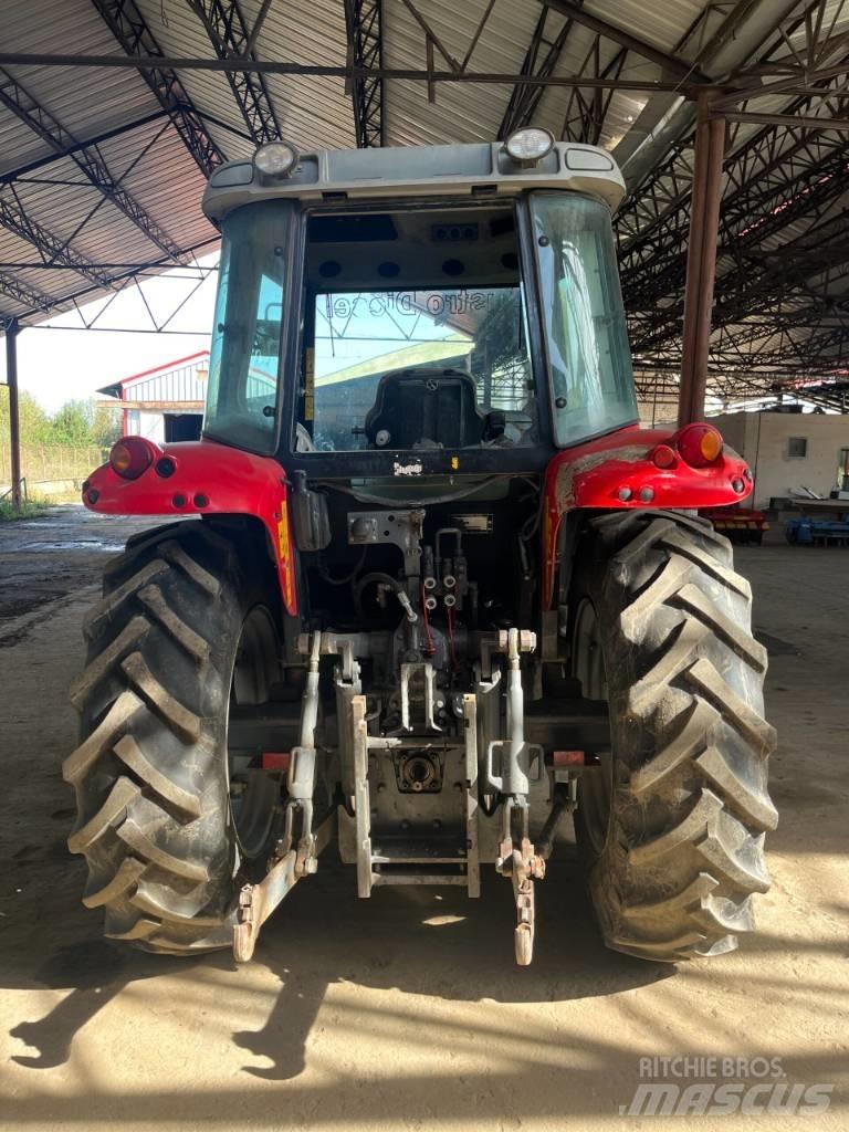 Massey Ferguson 5435 Traktoriai