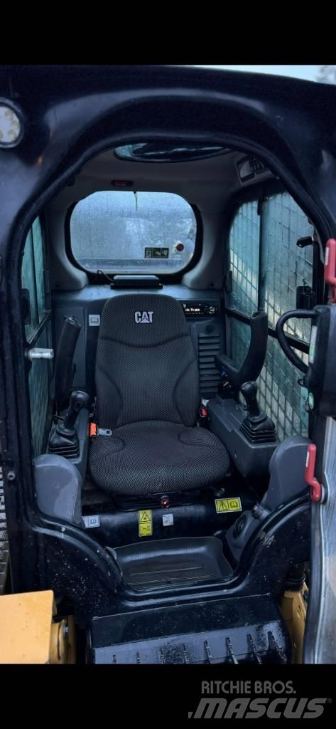 CAT 289 D Krautuvai su šoniniu pasukimu