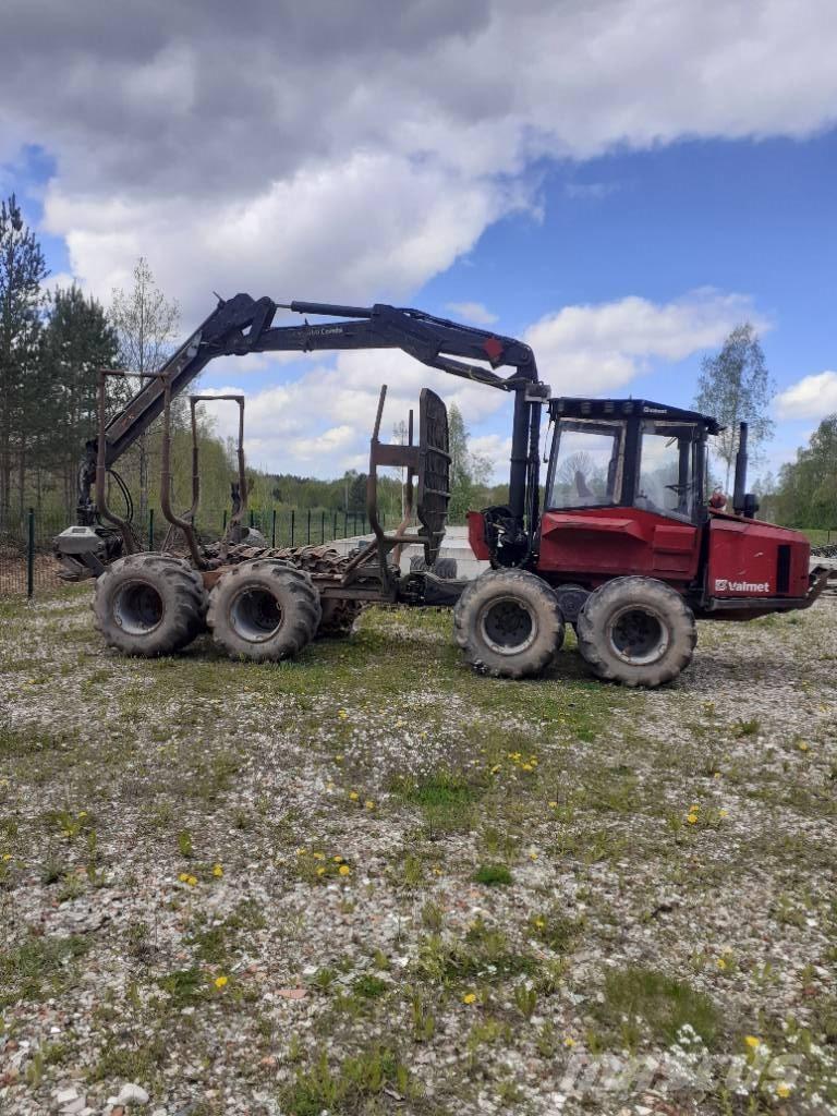 Valmet 820 Naudoti miškovežiai (Forvarderiai)