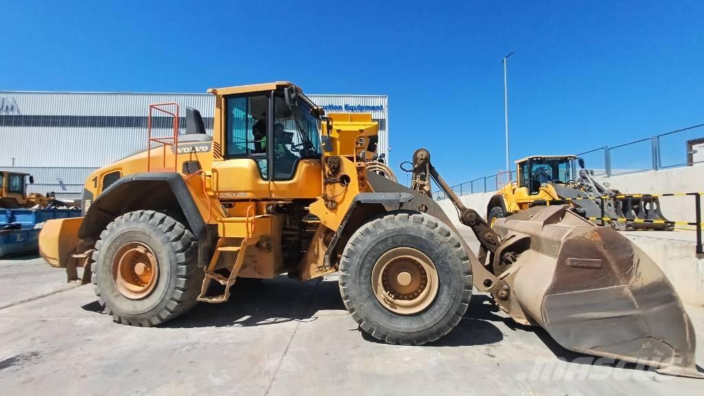 Volvo L 180 H Naudoti ratiniai krautuvai