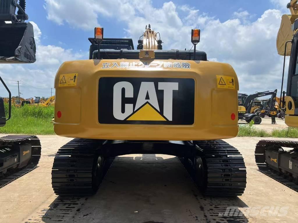 CAT 323 D Vikšriniai ekskavatoriai