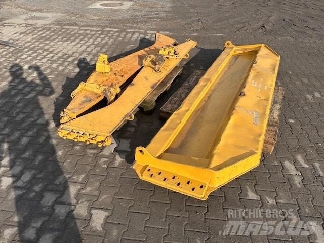 CAT 730 KLAPA Karjeriniai savivarčiai