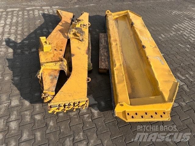 CAT 730 KLAPA Karjeriniai savivarčiai