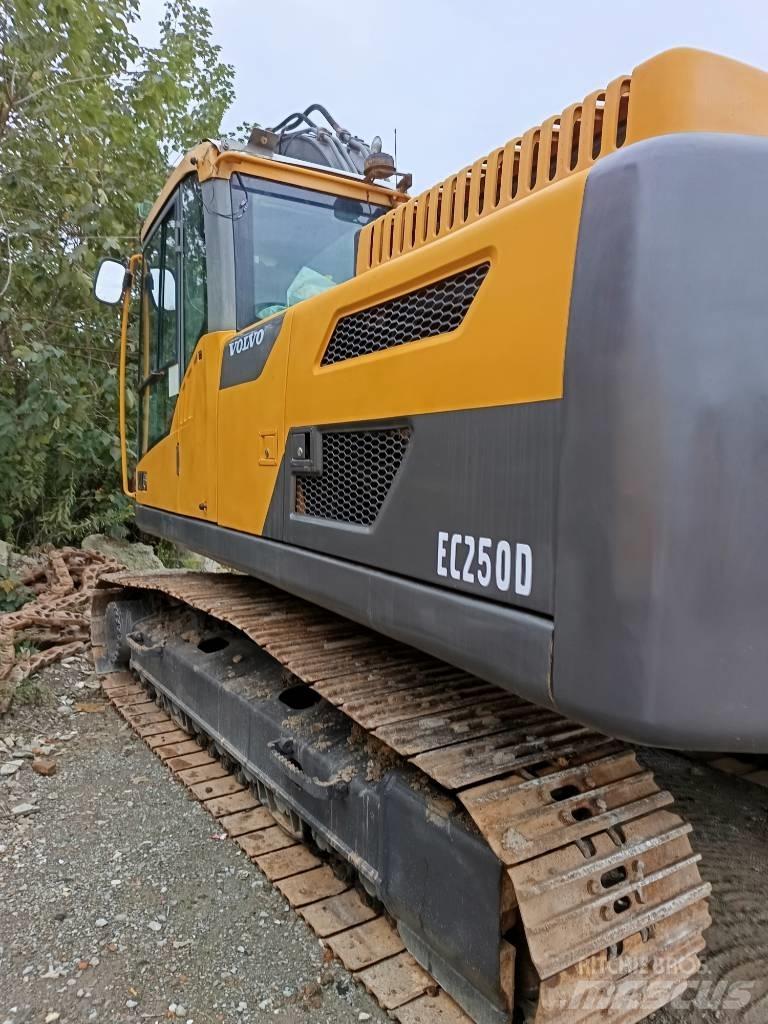 Volvo EC 250 Vikšriniai ekskavatoriai
