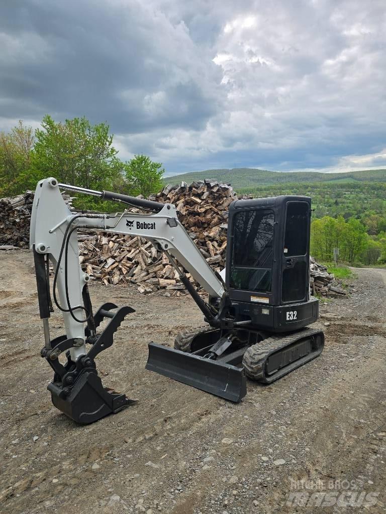 Bobcat E 32 Mini ekskavatoriai < 7 t