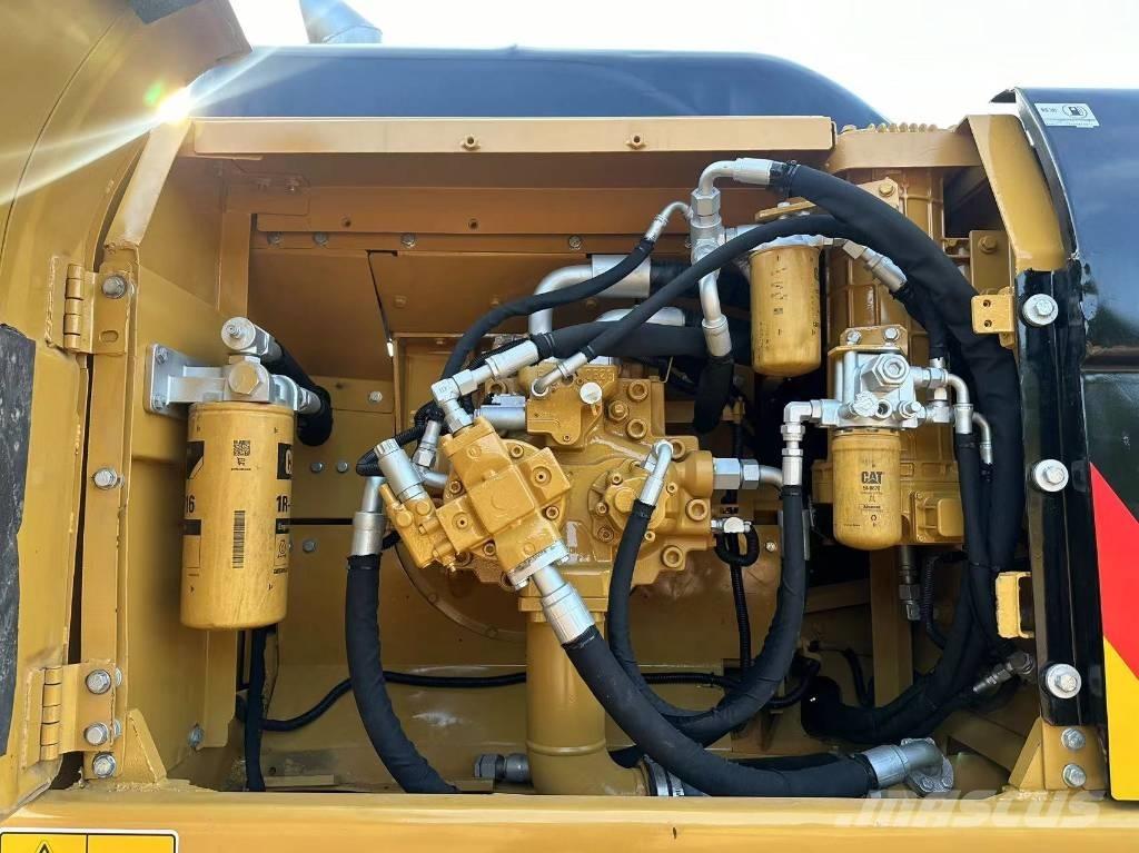 CAT 330D Vikšriniai ekskavatoriai