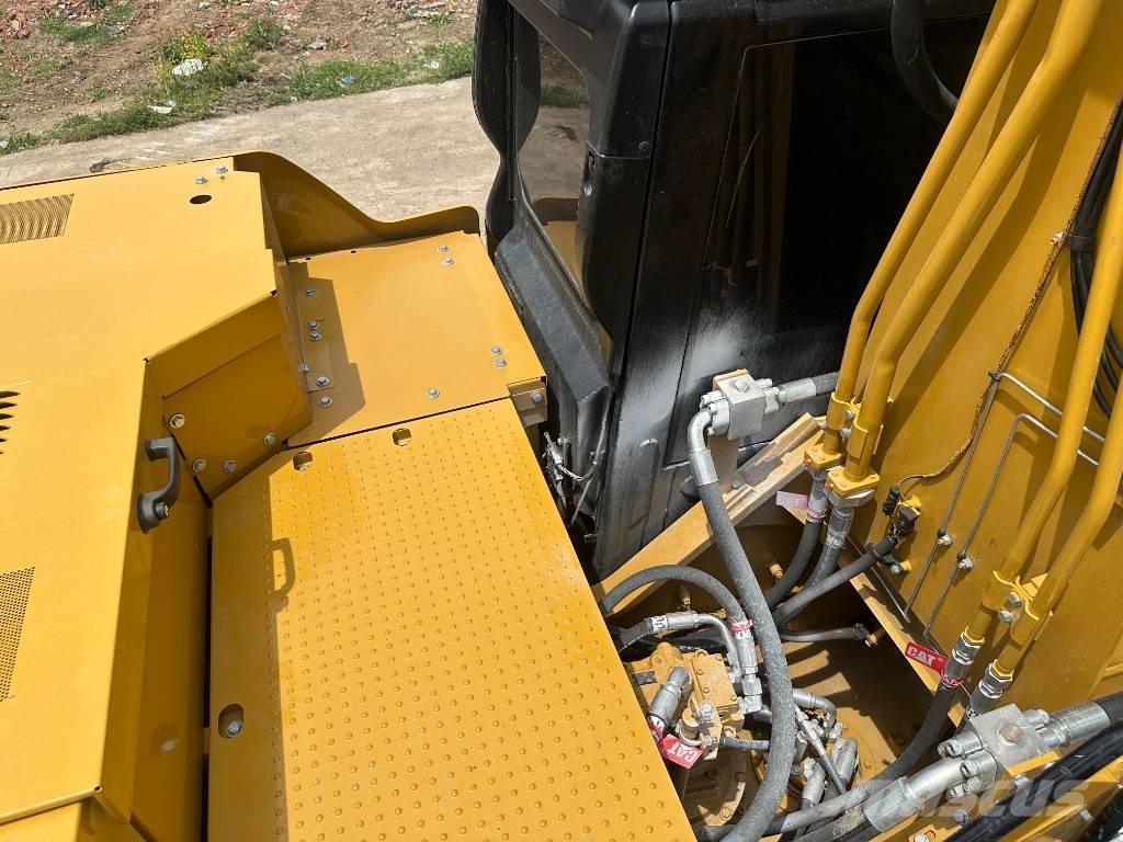 CAT 330 Vikšriniai ekskavatoriai