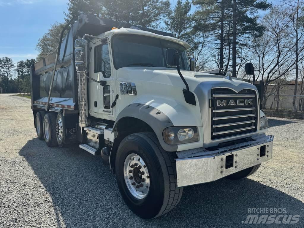 Mack GU433 Savivarčių priekabų vilkikai