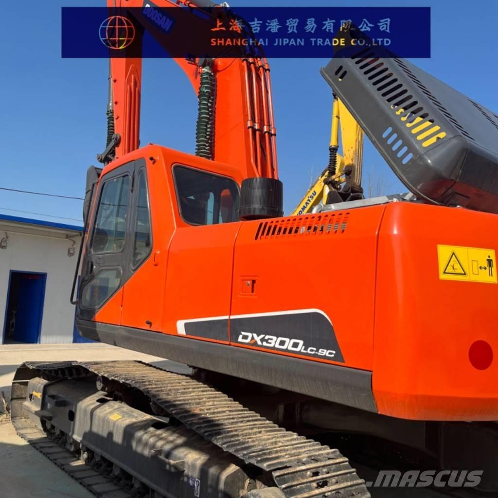 Doosan DX 300 Vikšriniai ekskavatoriai