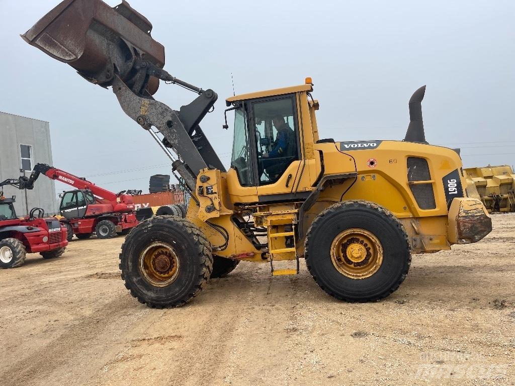 Volvo L 90 G Naudoti ratiniai krautuvai
