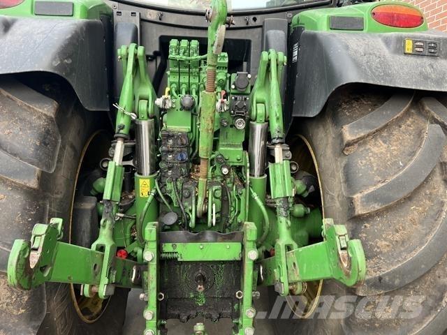 John Deere 6R 215 Traktoriai
