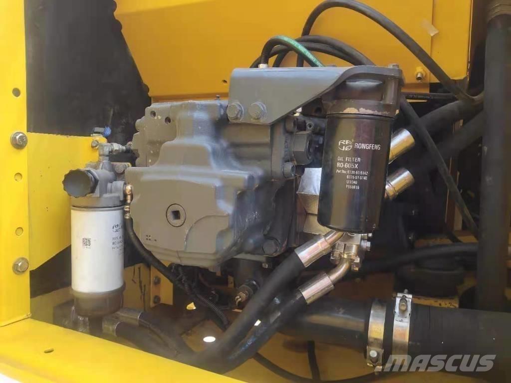 Komatsu 220-8 Vikšriniai ekskavatoriai