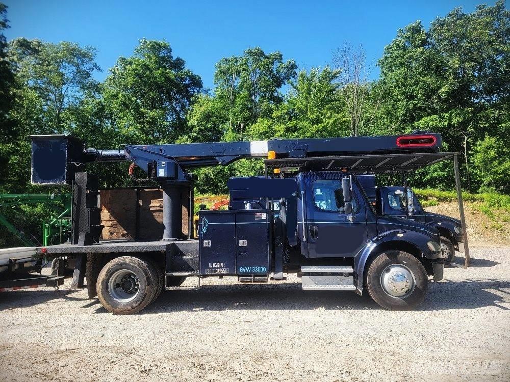 Freightliner M2106 Ant vilkikų montuojamos kėlimo platformos