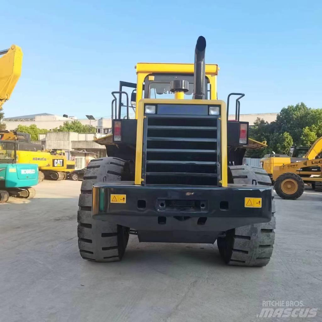Komatsu WA 320-5 Naudoti ratiniai krautuvai