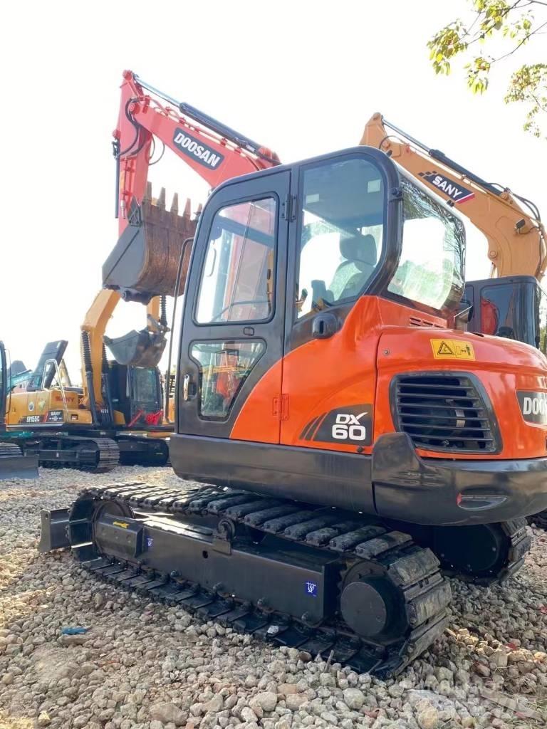 Doosan dx60 Vikšriniai ekskavatoriai