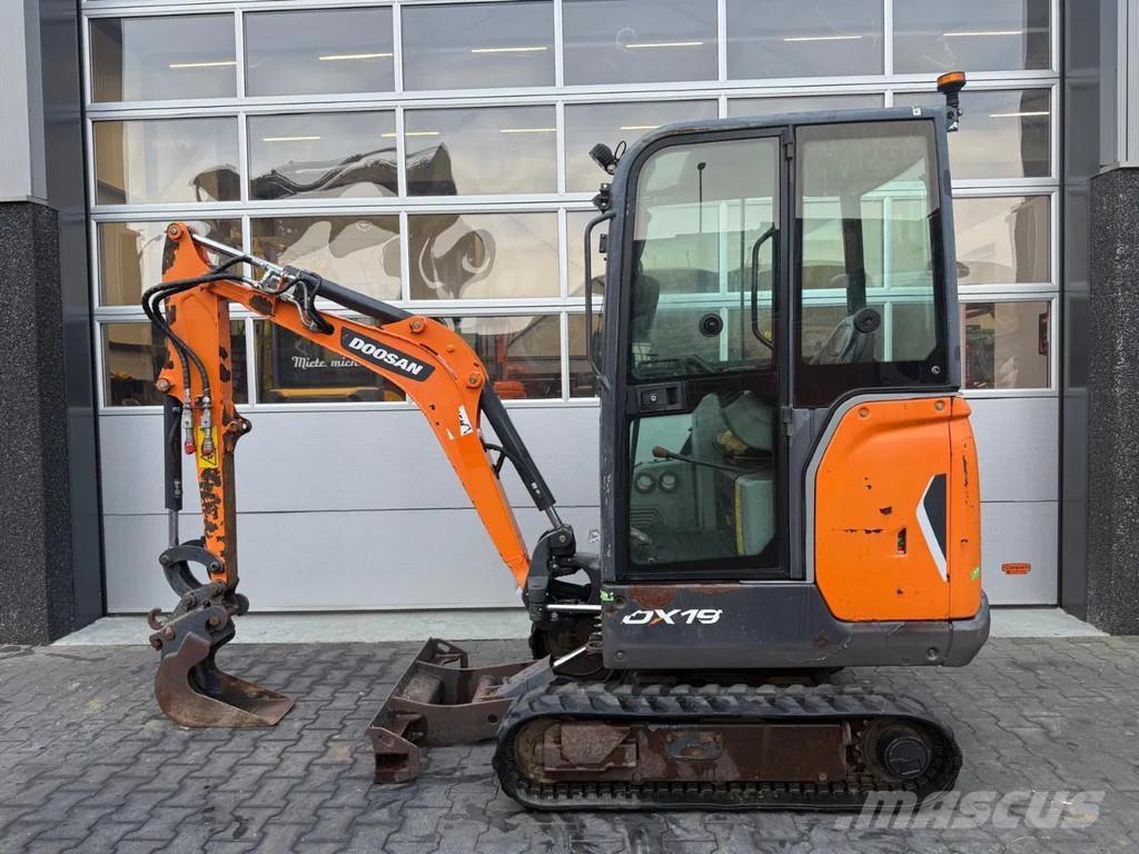 Doosan DX19 Mini ekskavatoriai < 7 t