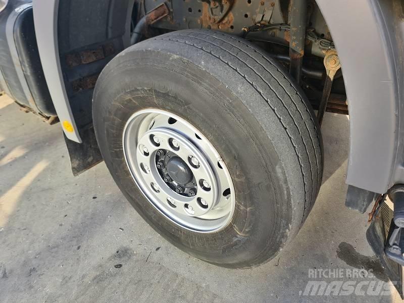 Mercedes-Benz DB2646 Sunkvežimiai su keliamuoju kabliu