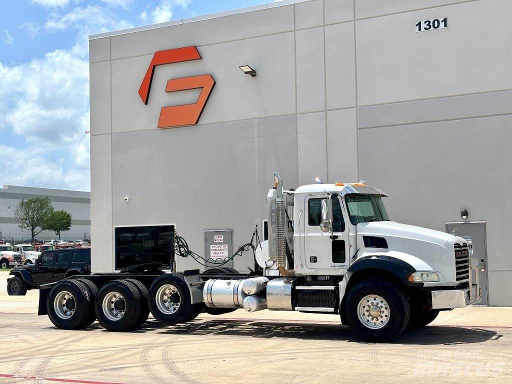 Mack Granite GU 813 Naudoti vilkikai