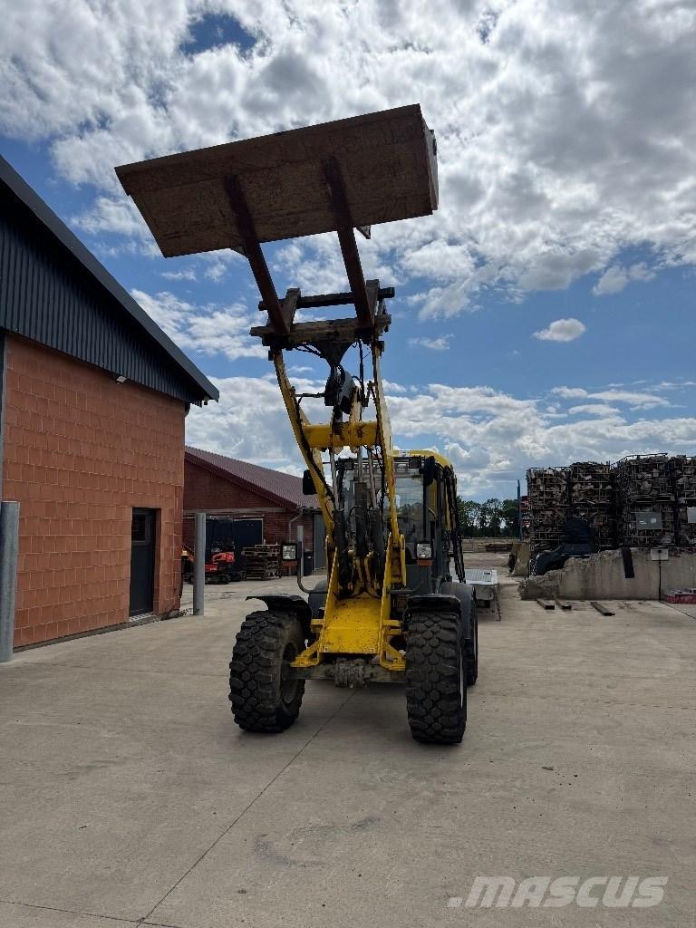 Wacker Neuson WL 44 Naudoti ratiniai krautuvai