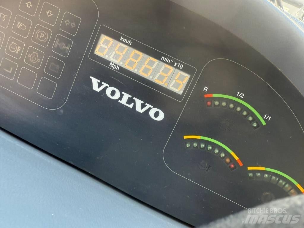 Volvo L 30 B, L30 Naudoti ratiniai krautuvai