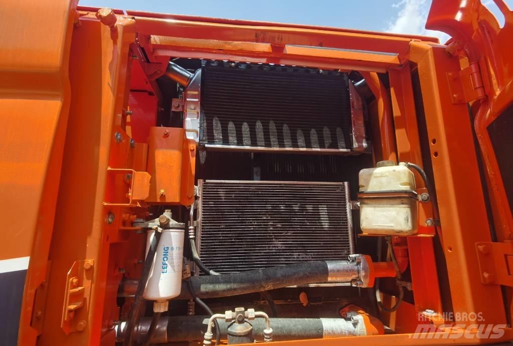 Doosan dx225lc-9c Vikšriniai ekskavatoriai