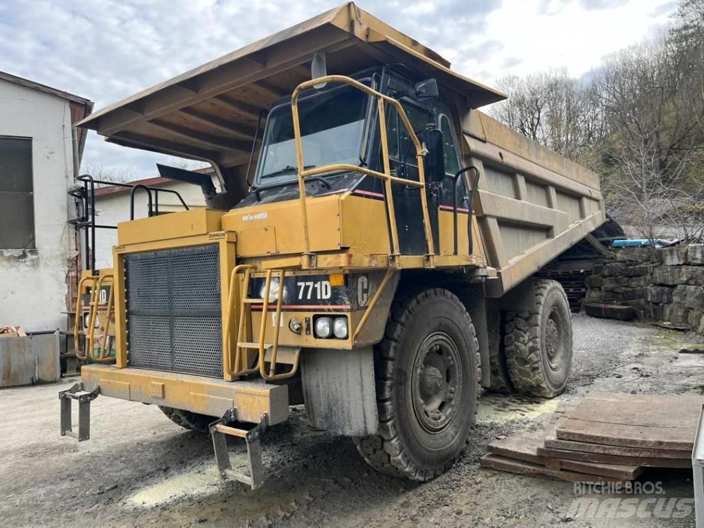 CAT 771D Atliekų išvežimo technika