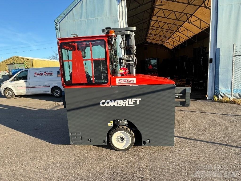 Combilift C3000ET Šakiniai krautuvai su privažiavimu iš visų keturių pusių