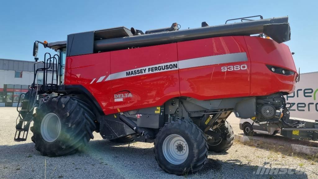 Massey Ferguson 9380 Derliaus nuėmimo kombainai