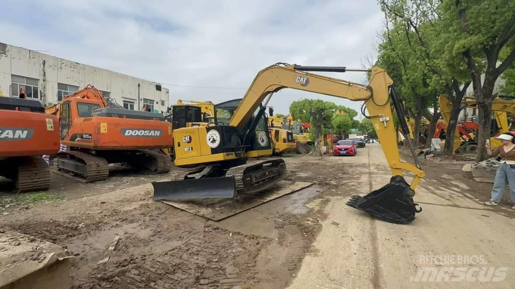 CAT 307 Vidutinės galios ekskavatoriai 7-12 t