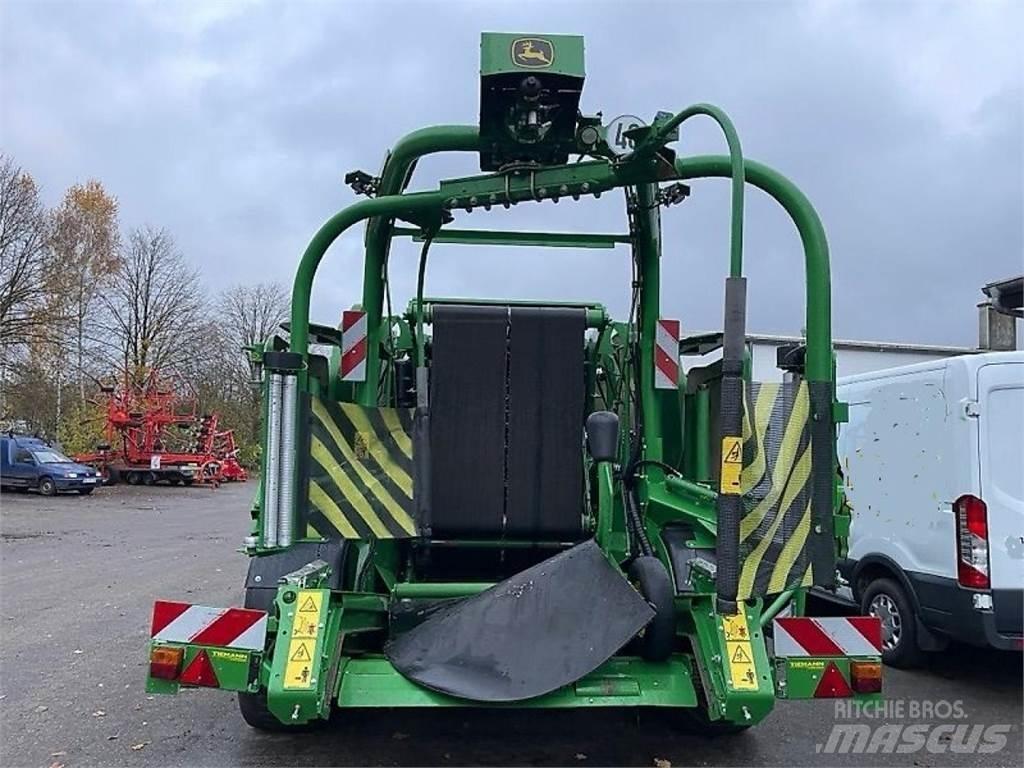 John Deere C451R Ritinių presai