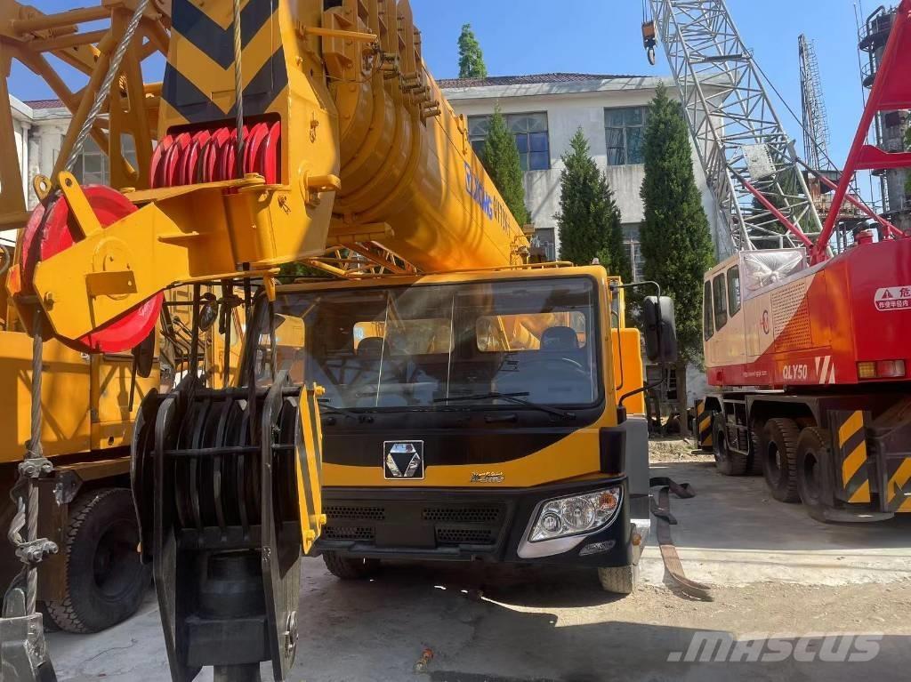 XCMG QY70K Neapdoroto reljefo kranai