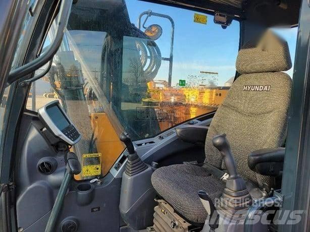 Hyundai HX130 Vikšriniai ekskavatoriai