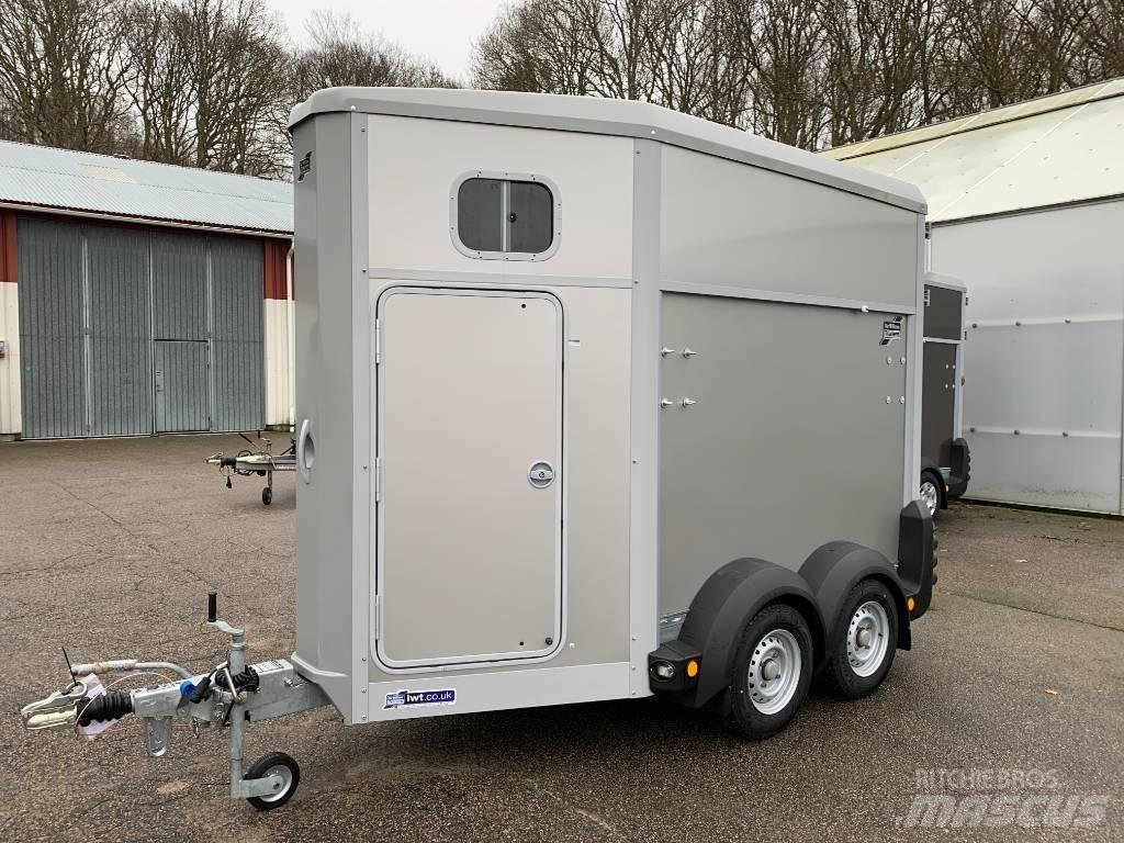 Ifor Williams HB403 Gyvulių pervežimo priekabos