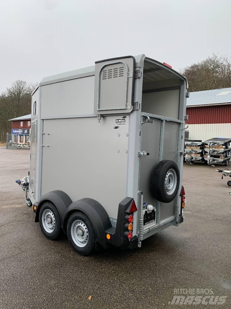 Ifor Williams HB403 Gyvulių pervežimo priekabos