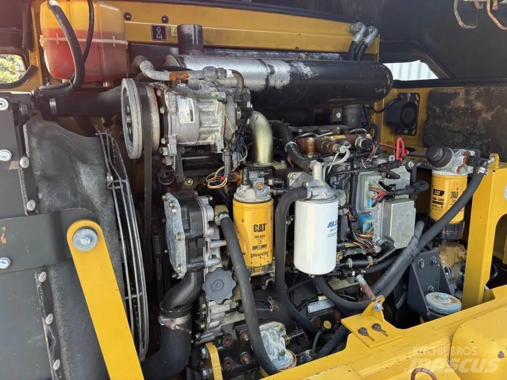 CAT IT 14G Naudoti ratiniai krautuvai